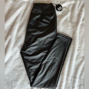 NWT Real Luxe Offline Aerie Leggings Medium Short